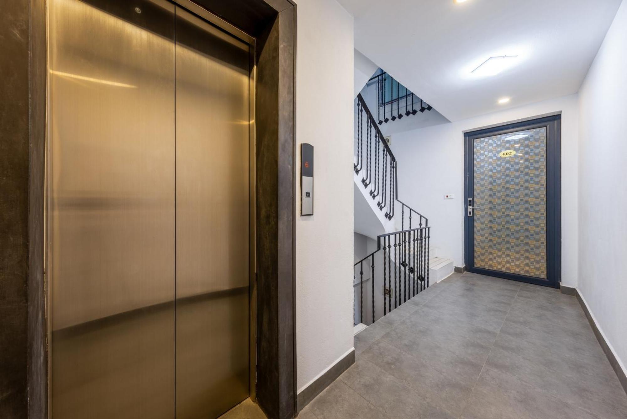 Hanoi Center View Hotel And Spa Екстер'єр фото